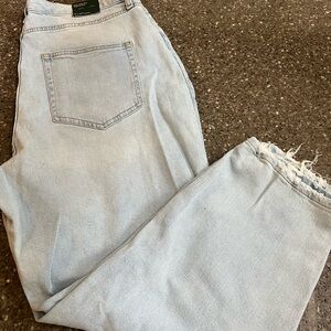 Wild Fable Light Blue Super High Rise Tapered Jeans Juniors Size 17 Distressed